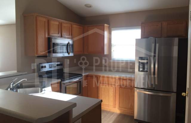 Beautiful 3BR Home in The Highlands with Community Pool Gallery 4