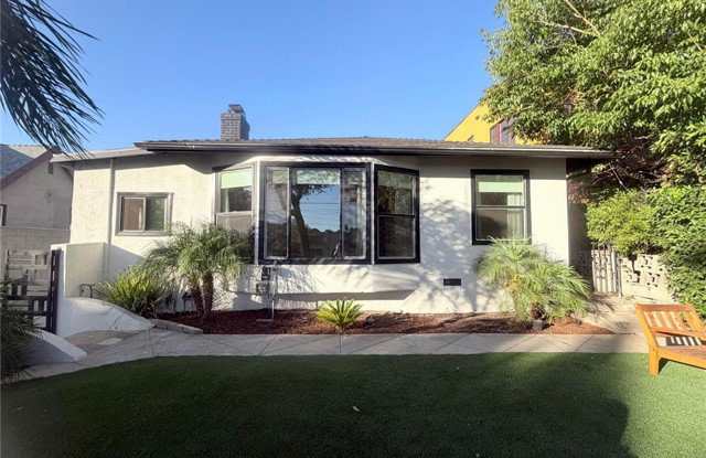 3707 Valleybrink Road - 3707 Valleybrink Road, Los Angeles, CA 90039