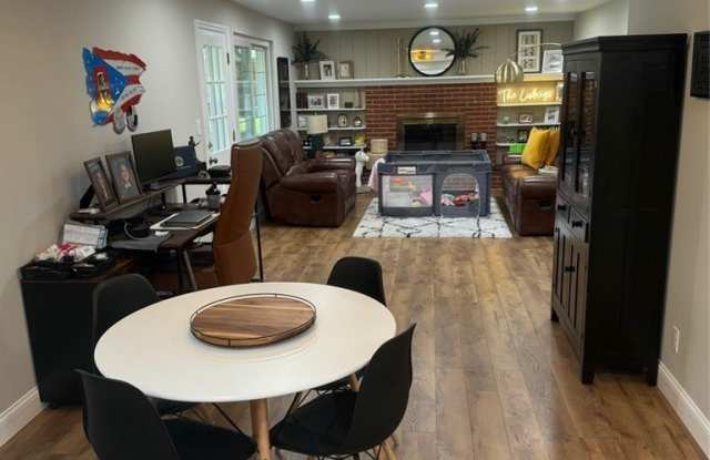 2165 E Oak Tree Drive Gallery 4