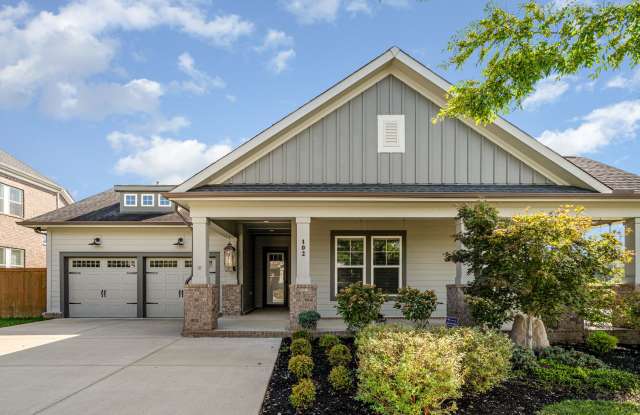 Stunning all one-level home in Hendersonville, TN! photos photos