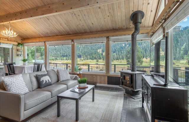 1540 Olympic Valley Road Gallery 1