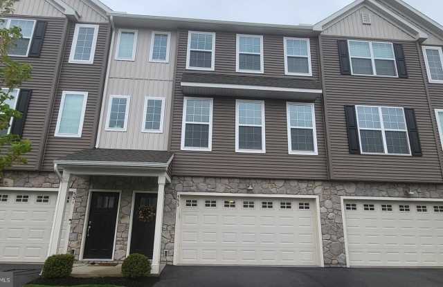 553 BROOK SHIRE COURT - 553 Brook Shire Court, Cumberland County, PA 17055