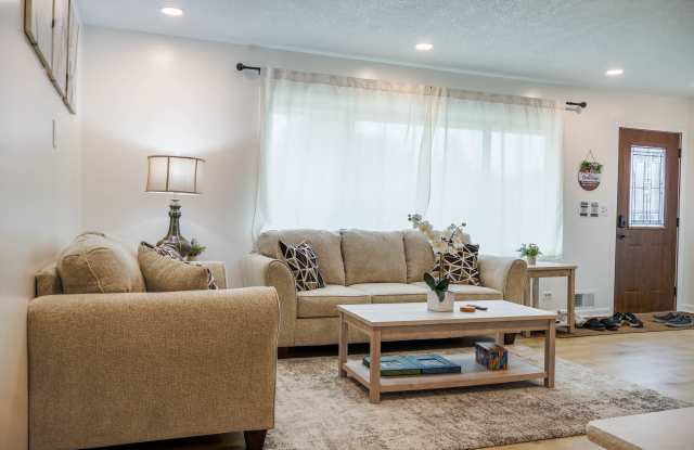 1929 Summer Street photos photos