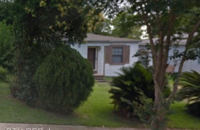 813 13th Ave N - 813 13th Avenue North, Texas City, TX 77590