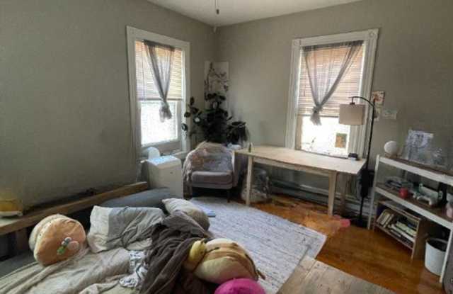 One Bedroom ** Newton Highlands Village ~ MBTA GL-D photos photos