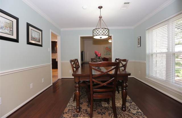 6219 Queensloch Drive Gallery 3
