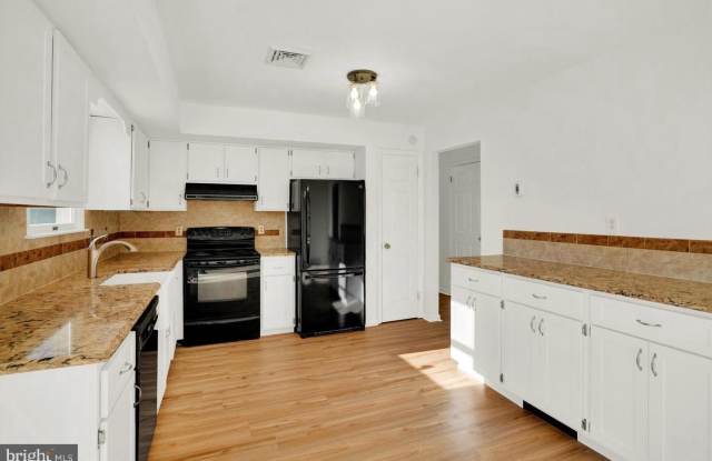 5400 CURLEY HILL Road Gallery 4