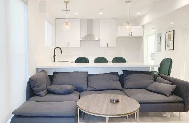 1664 W 37th Street - Co-Living Gallery 2