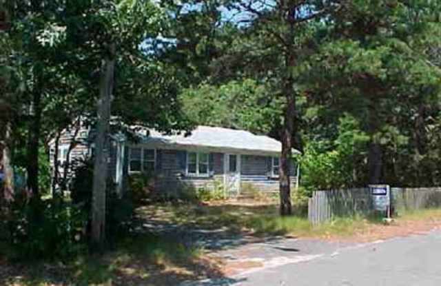 Single family, 2 bedroom, 1 bath unit in a quiet residential Dennis Ma. neighborhood. photos photos Single family, 2 bedroom, 1 bath unit in a quiet residential Dennis Ma. neighborhood. photos photos