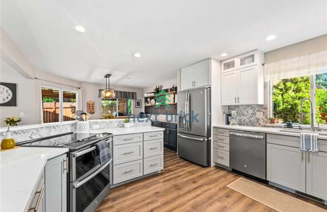 4 BEDS  2.5 SINGLE FAMILY HOUSE FOR RENT photos photos