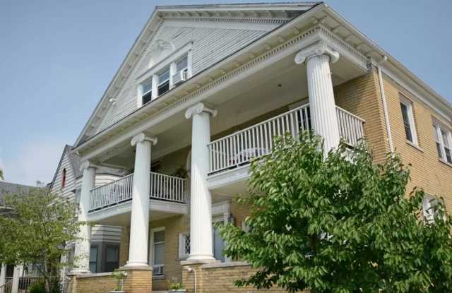 648 Van Dyke  - #1 Gallery 2