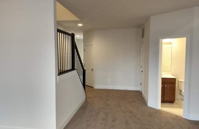 42362 PIPER CREEK TERRACE Gallery 4