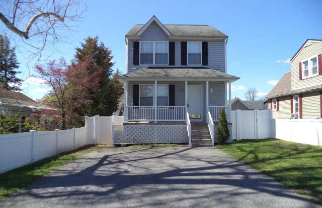 8208 W END DRIVE Gallery 2