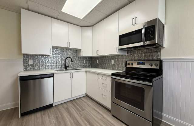 Updated 3BR house with fenced yard! photos photos