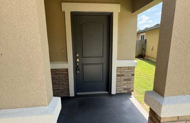 NEAR MEDICAL CENTER  |  GATED COMMUNITY   | 3 BEDROOMS  |  2.5 BATHS Gallery 4