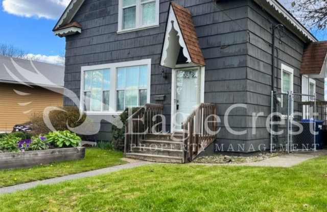 Charming 3BR Home with Spacious Yard & Bonus Living Space photos photos