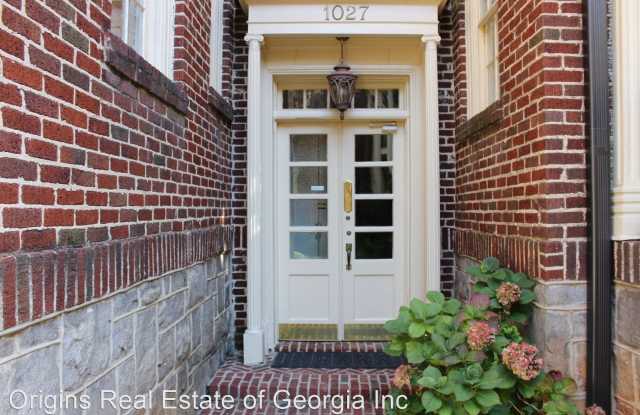 1027 St. Charles Ave. NE Unit. B Gallery 3