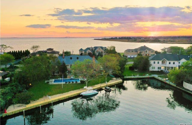 126 The Helm - 126 The Helm, East Islip, NY 11730