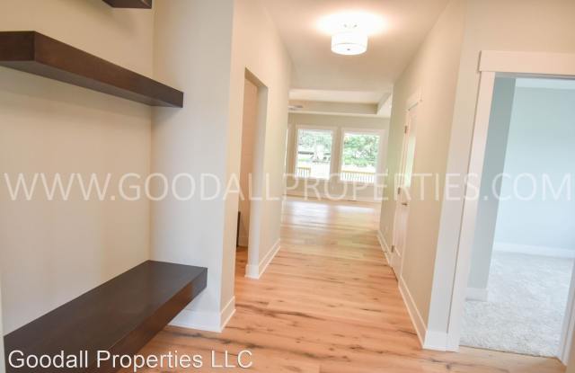 16734 Maple St Gallery 2