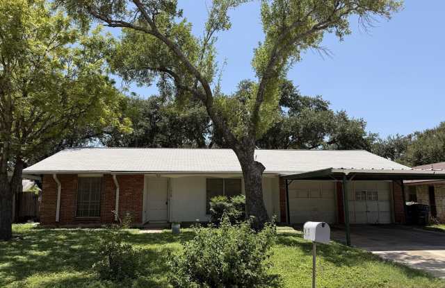 7418 PIPERS CREEK ST Gallery 2