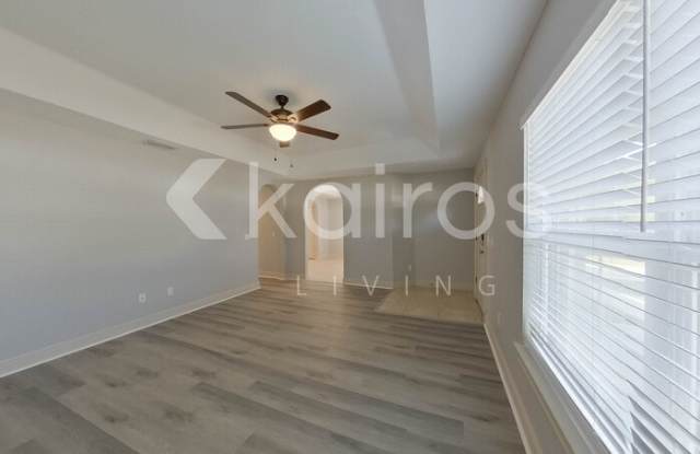 1749 Southwest 168th Loop Gallery 3