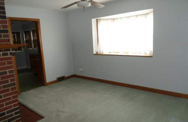 Great house very close to JMU! photos photos