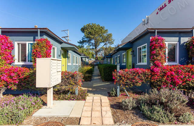 *OPEN HOUSE: 10/5 3-4PM* Beautiful 1b/1ba in Bay Park with Washer/Dryer in Unit  Parking - 1853 Morena Boulevard, San Diego, CA 92110