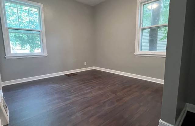 Wonderful 3 Bedroom 1 Bathroom Home in Minneapolis! Gallery 3