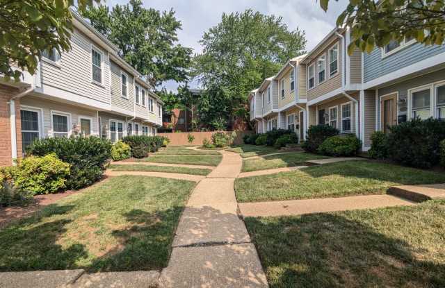 Updated townhouse in downtown Frederick ready for immediate move in! Gallery 3