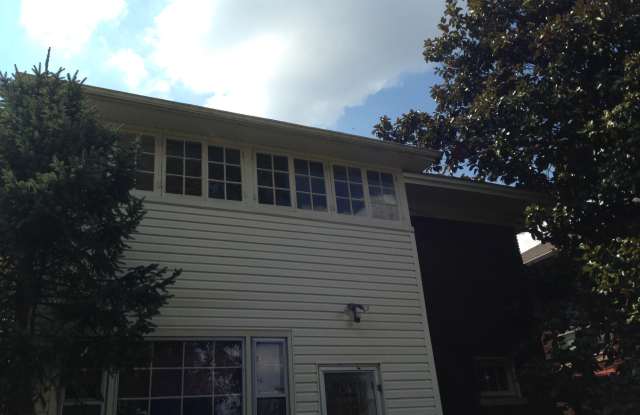1109 Richmond Road Gallery 3