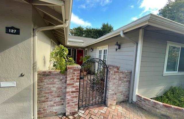 127 E Creek DR Gallery 2