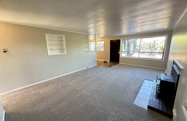 Freshly Updated  Move-In Ready photos photos