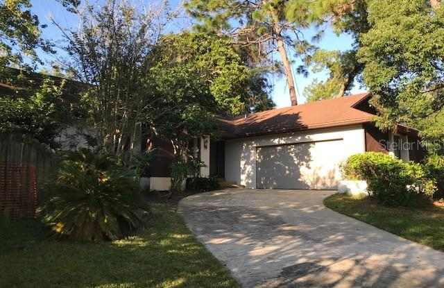 205 LYNDHURST COURT - 205 Lyndhurst Court, Wekiwa Springs, FL 32779