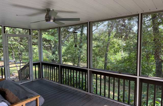 East Asheville - Large Yard, One Level, Outdoor Living Spaces! Gallery 1