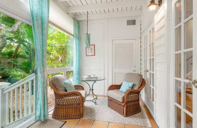 1300 Palmetto Court Gallery 3
