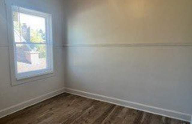 4232 N MULLIGAN Avenue Gallery 2