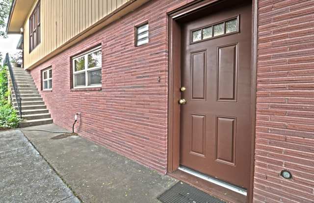 2051 Melrose St photos photos