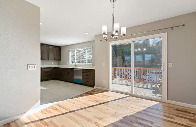 Spectacular 4 BD/3 BA Fully Renovated Home in Greenwood Village! Gallery 3