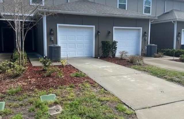 86624 SHORTLINE Circle - 86624 Shortline Circle, Yulee, FL 32097