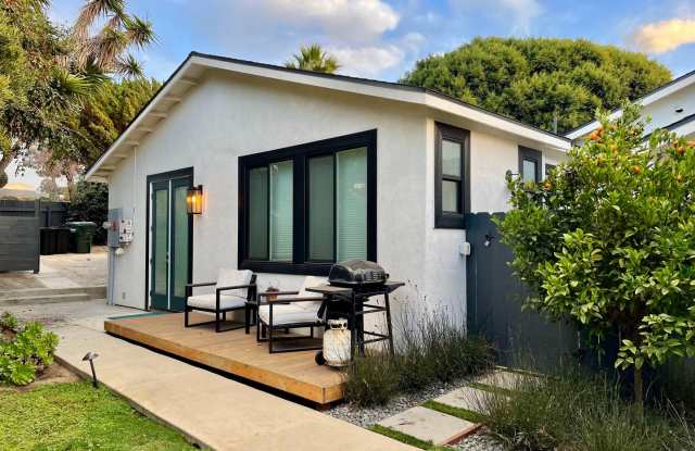 Studio in Luecadia - 852 Hygeia Avenue, Encinitas, CA 92024