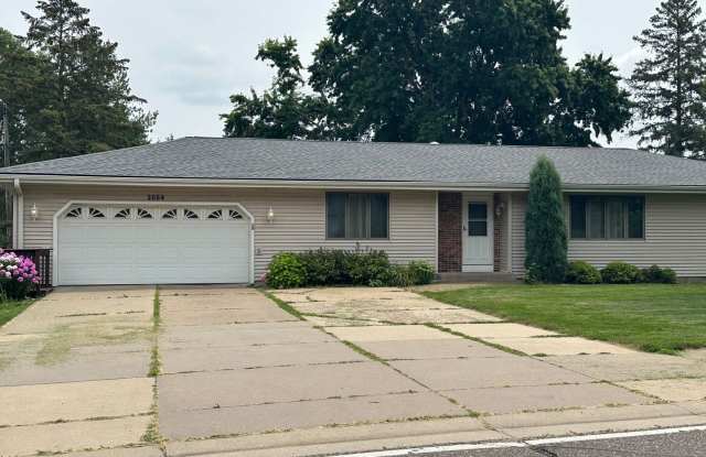 Beautifully Remodeled 4 Bedroom photos photos