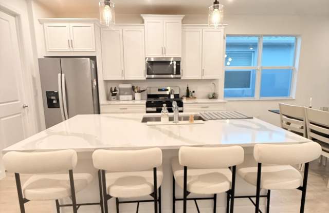 13462 SW Bally Drive Gallery 3