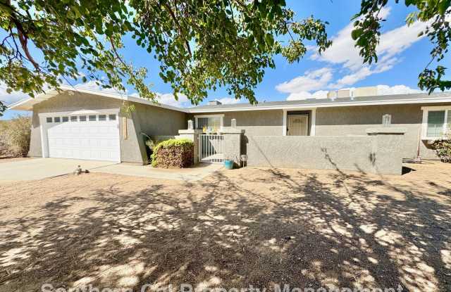 Updated 4 Bedroom Home! Gallery 1
