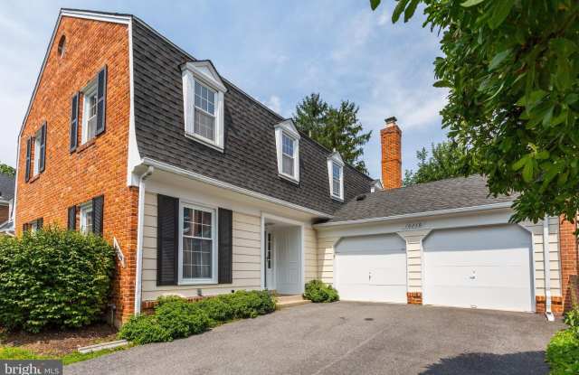 10239 GAINSBOROUGH Road photos photos