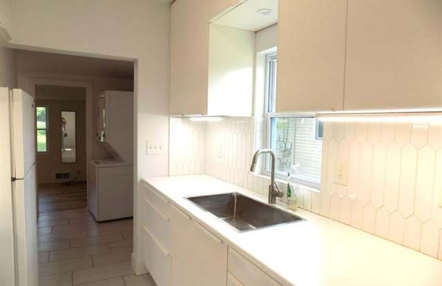 2 Bedrooms Ranch for Rent in Aurora Gallery 4