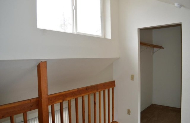 310 West 8th Street - 2 photos photos