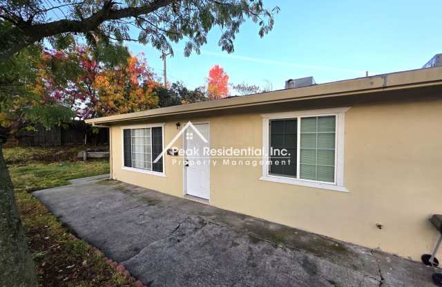 Updated 2bd/1ba Roseville Duplex near Oakmont H.S. photos photos