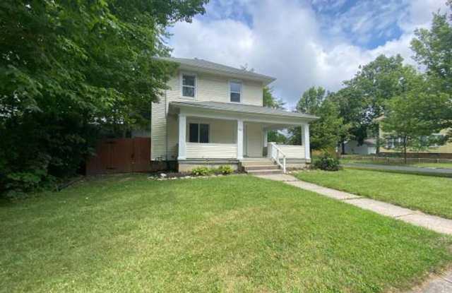 902 Nuttman Ave. - Beautiful Three Bedroom Home w/Remodeled Kitchen *UPCOMING* ( NOT YET SHOWABLE) Gallery 1