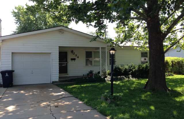 Cute 3 bedroom/1 bath home in El Dorado! photos photos