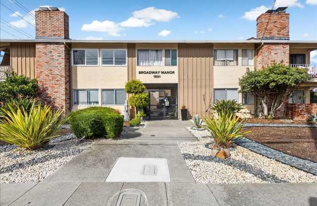 1601 Broadway #5 - 2 bedroom | 2 bath | Condo - 1601 Broadway, Alameda, CA 94501